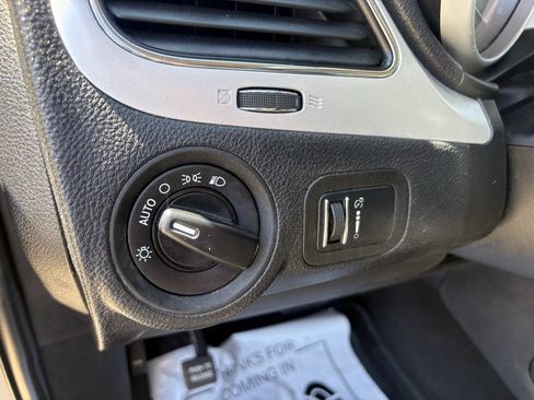Used 2017 Dodge Journey SE FWD image 13