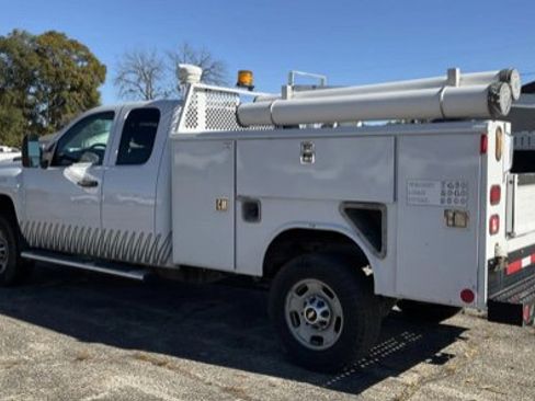 Used 2012 Chevrolet Silverado 2500 W/T image 4
