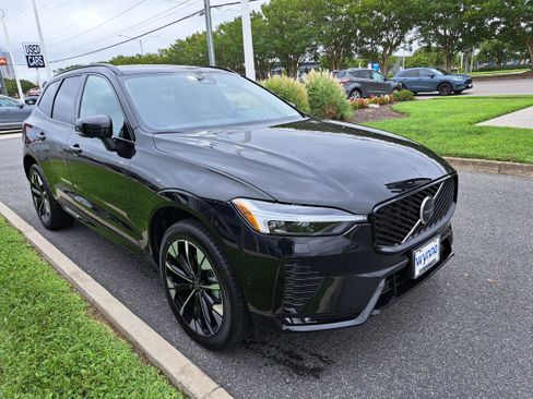 New 2026 Volvo XC60 B5 Plus w/ Protection Package Premier image 2
