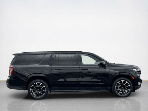 Used 2023 Chevrolet Suburban RST image 9
