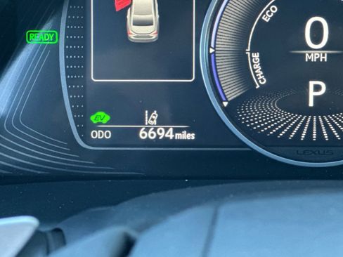 Certified 2025 Lexus ES 300h w/ Premium Package image 19