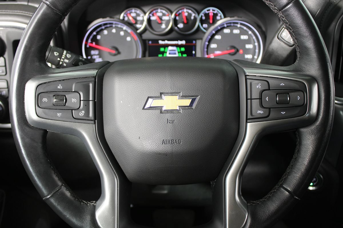 Used 2022 Chevrolet Silverado 1500 LT w/ Bed Protection Package AWD/4WD image 10