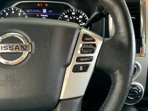 Used 2021 Nissan Titan SV w/ SV Convenience Package image 24