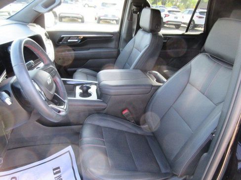 Used 2025 Chevrolet Tahoe RST image 16