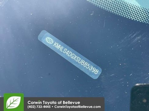 Used 2025 Hyundai Elantra SEL image 31