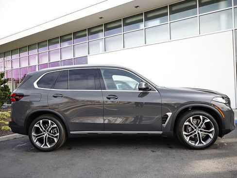 Certified 2026 BMW X5 xDrive40i AWD/4WD image 4