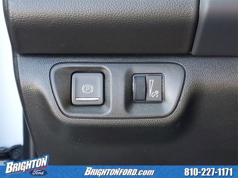 Used 2023 GMC Acadia SLE w/ Driver Convenience Package image 17