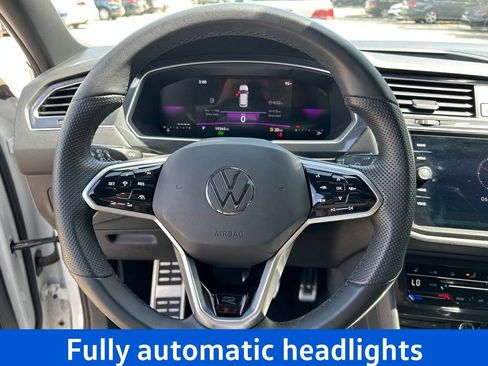 Certified 2023 Volkswagen Tiguan SE R-Line FWD image 25