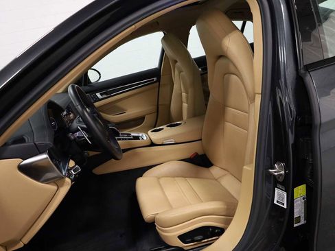 Certified 2023 Porsche Panamera 4 image 5
