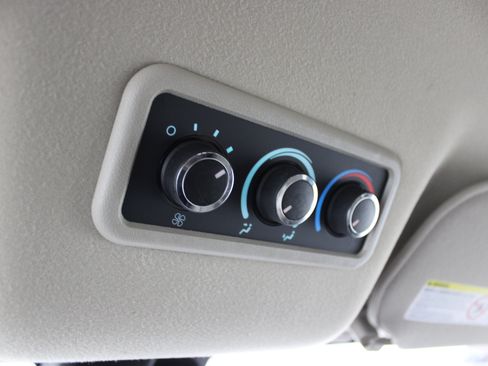 Used 2025 GMC Savana 3500 LT w/ LT Preferred Equipment Group RWD image 14