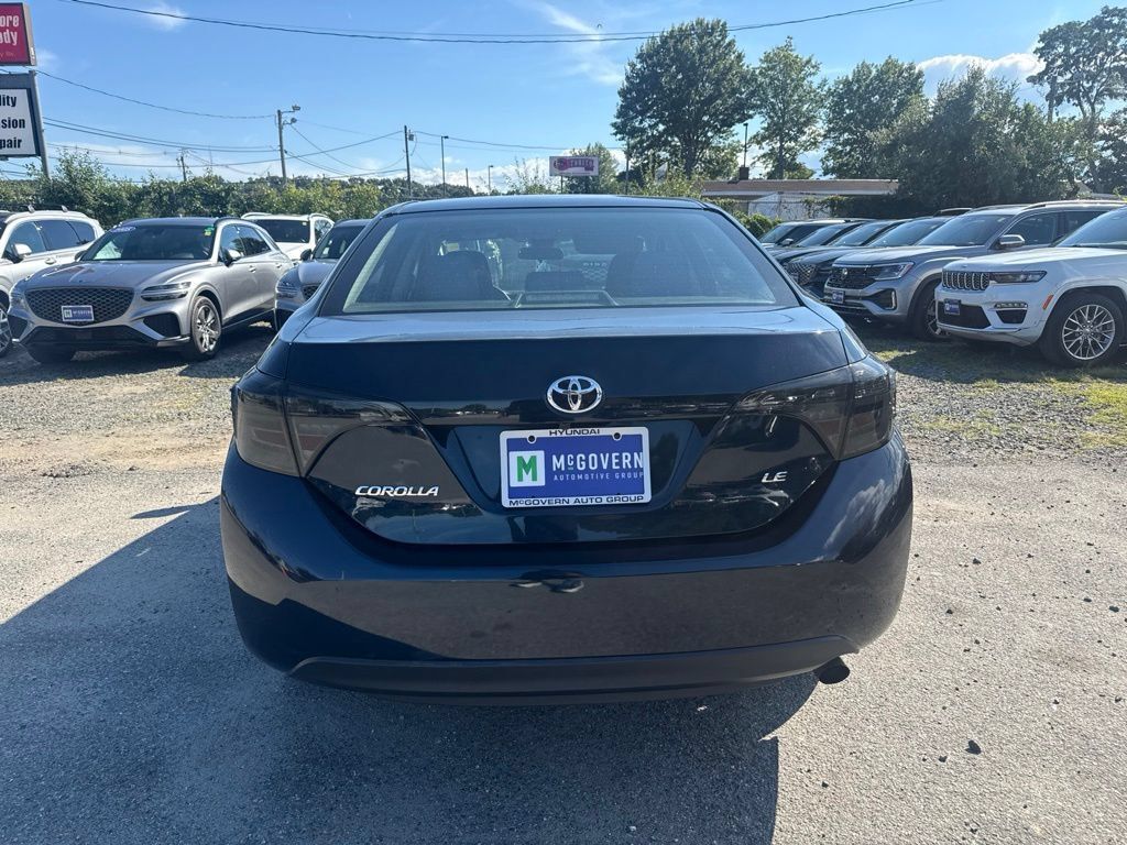 Used 2018 Toyota Corolla LE FWD image 22