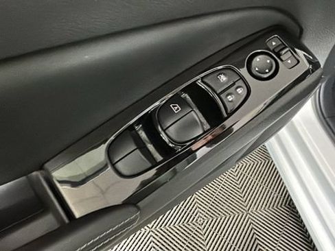 Used 2023 Nissan Altima 2.5 SV AWD/4WD image 10
