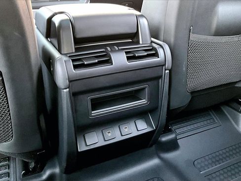 Used 2025 Land Rover Defender 110 S image 10