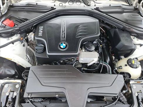 Used 2016 BMW 328i xDrive Sedan AWD/4WD image 29