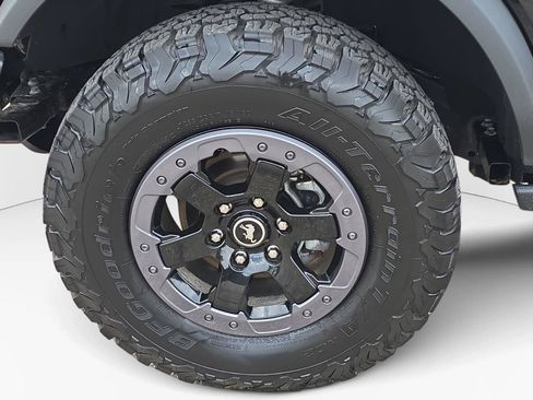 Used 2023 Ford Bronco Badlands AWD/4WD image 11