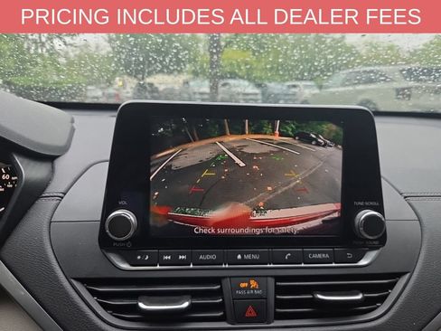 Used 2022 Nissan Altima 2.5 SV w/ SV Premium Package FWD image 7