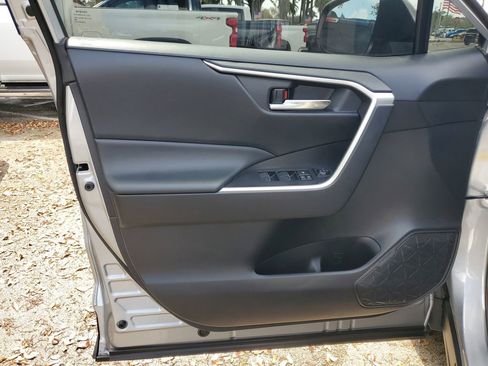 Used 2024 Toyota RAV4 XLE w/ Convenience Package image 15