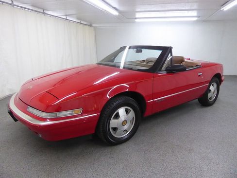 Used 1990 Buick Reatta Convertible image 3