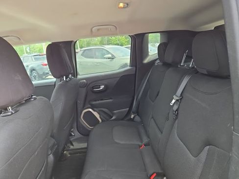 Used 2015 Jeep Renegade Latitude w/ Popular Equipment Group AWD/4WD image 23