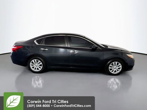 Used 2016 Nissan Altima 2.5 S w/ Power Driver Seat Package FWD image 19