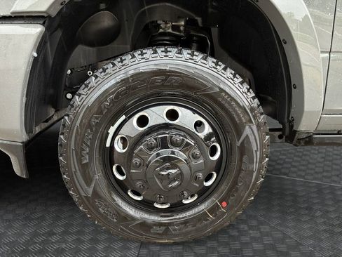 New 2026 RAM 3500 Limited AWD/4WD image 23