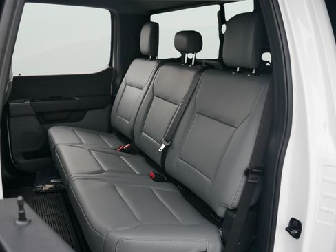 New 2026 Ford F550 4x4 Crew Cab image 21