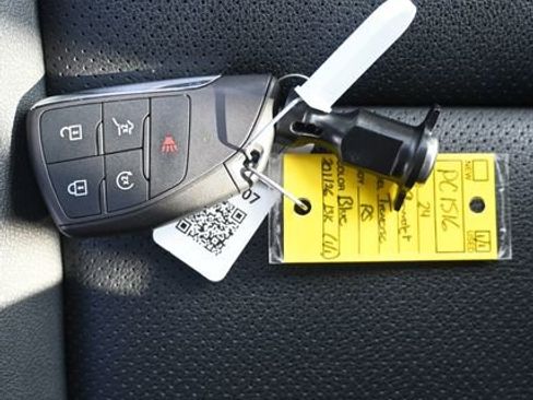 Used 2024 Chevrolet Traverse RS w/ LPO, Floor Liner Package image 30