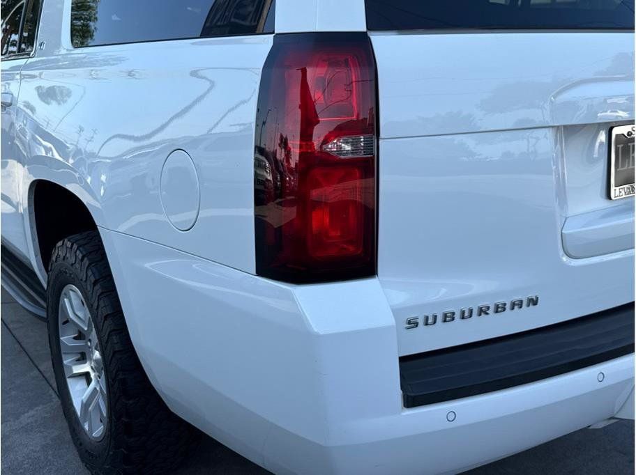 Used 2019 Chevrolet Suburban LT AWD/4WD image 11