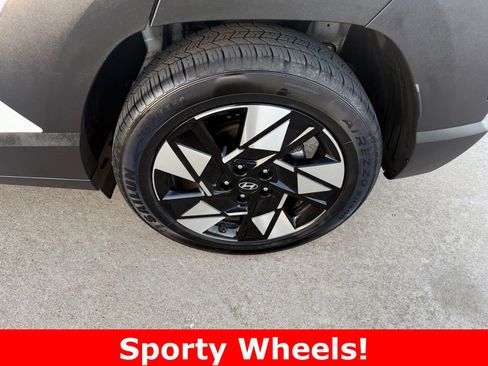 Used 2024 Hyundai Kona SEL image 9