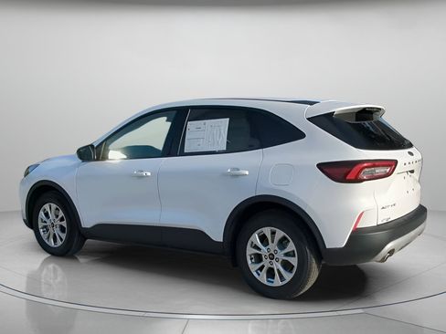 Certified 2025 Ford Escape Active FWD image 19