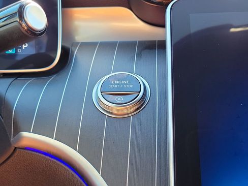 Certified 2023 Mercedes-Benz C 300 Sedan image 21