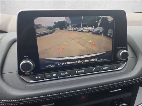 Used 2023 Nissan Rogue SV FWD image 12