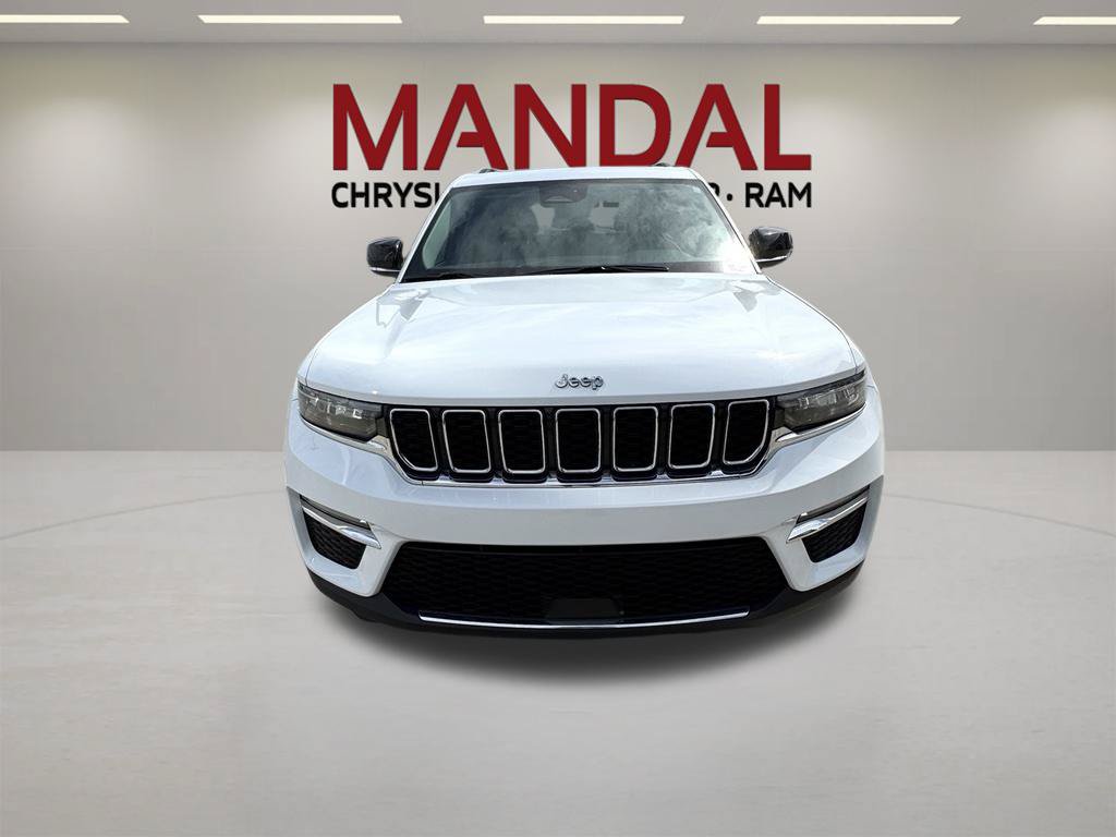 Used 2022 Jeep Grand Cherokee Limited AWD/4WD image 2