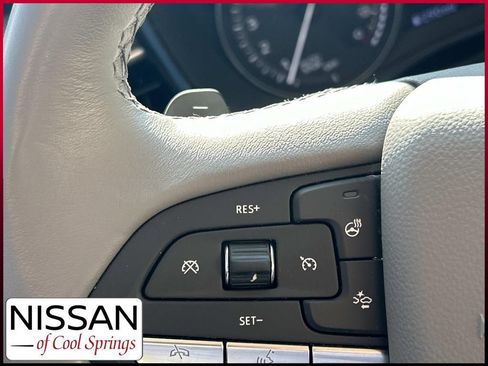 Used 2025 Cadillac XT6 Premium Luxury w/ Technology Package FWD image 30