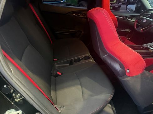 Used 2018 Honda Civic Type R image 12