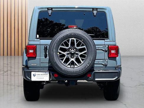 New 2026 Jeep Wrangler Unlimited Sahara AWD/4WD image 7