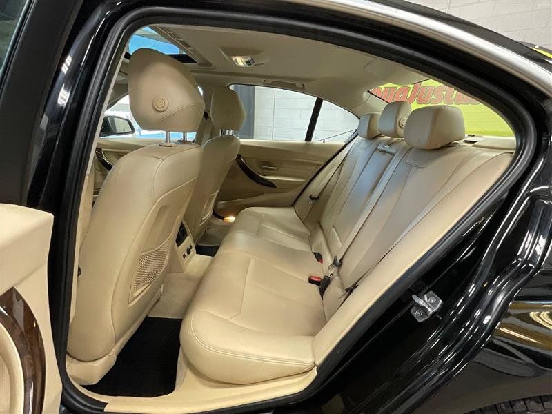 Used 2015 BMW 335i xDrive Sedan w/ Premium Package AWD/4WD image 23