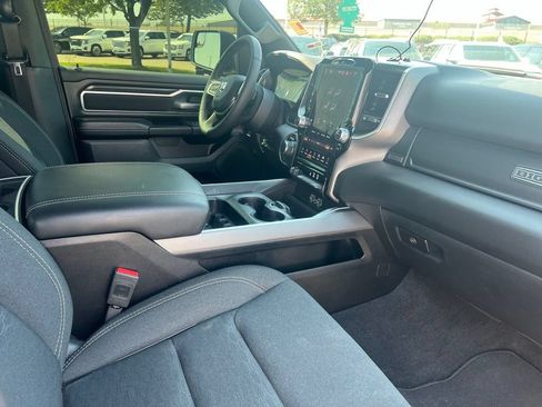 Used 2025 RAM 1500 Big Horn AWD/4WD image 23