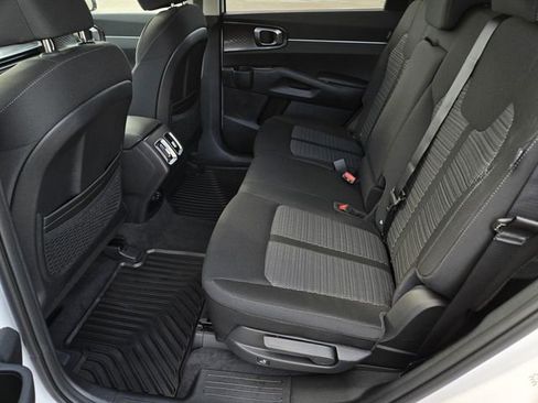 New 2026 Kia Sorento LX FWD image 16