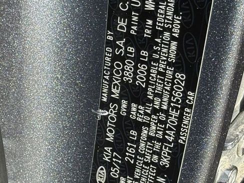 Used 2017 Kia Forte S FWD image 31