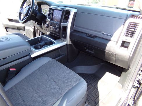 Used 2018 RAM 1500 Big Horn AWD/4WD image 32