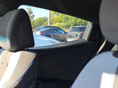 Used 2020 Hyundai Veloster 2.0 image 6