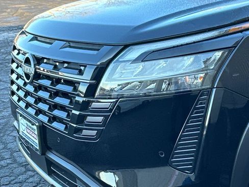 New 2026 Nissan Pathfinder Platinum w/ Cargo Package image 8