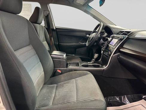 Used 2017 Toyota Camry LE FWD image 23