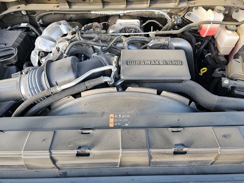 Used 2025 Chevrolet Silverado 2500 ZR2 w/ Technology Package image 22