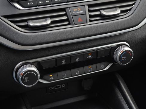 Certified 2025 Nissan Altima 2.5 S image 21