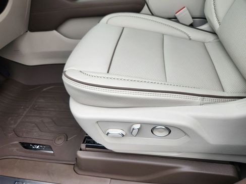 New 2026 GMC Yukon Denali AWD/4WD image 18