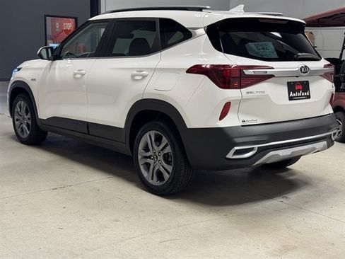 Used 2021 Kia Seltos S AWD/4WD image 6