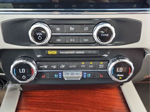 Used 2022 Ford F350 King Ranch w/ King Ranch Ultimate Package AWD/4WD image 18