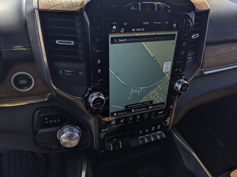 Used 2019 RAM 1500 Limited RWD image 10